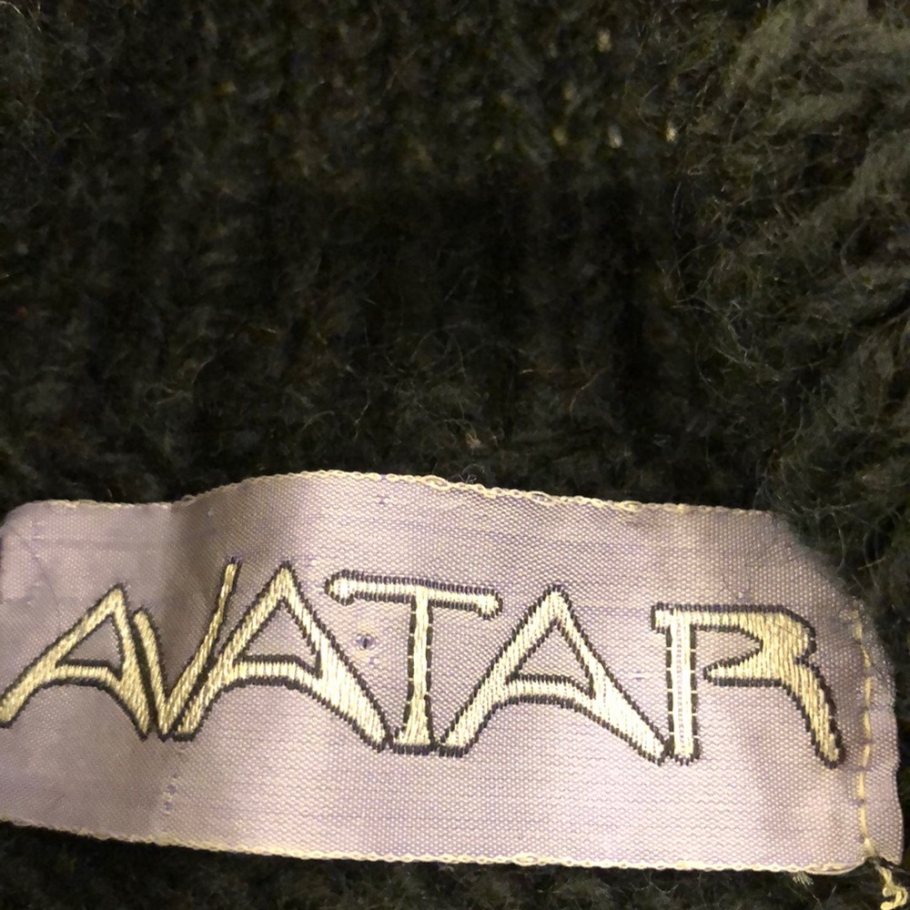 Sweater - Picture 6 of 6